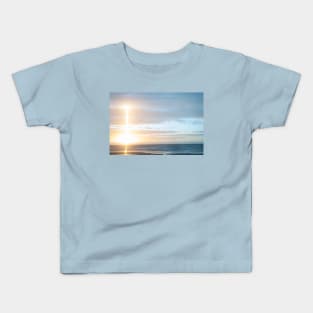 Abstract beach scene at sunrise Kids T-Shirt